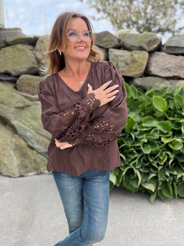 Tina bluse brun 