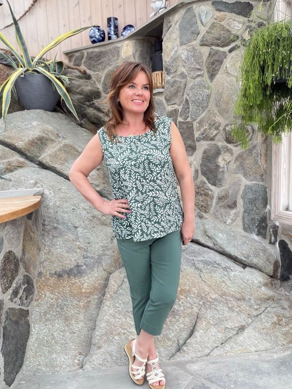 Solveig capri dark forrest