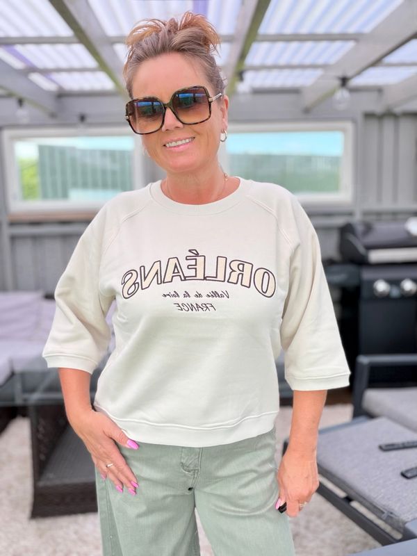 Kamela Sweatshirt – Moonbeam