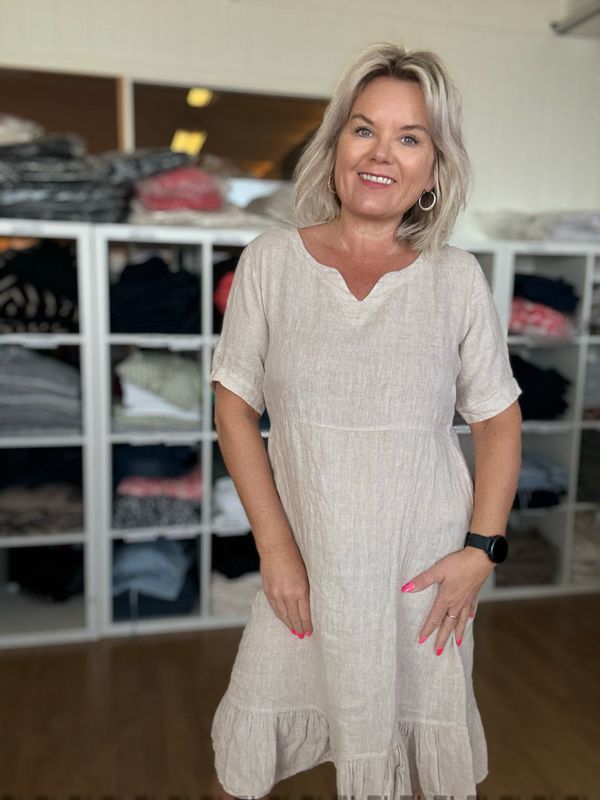 Frida lin dress sand