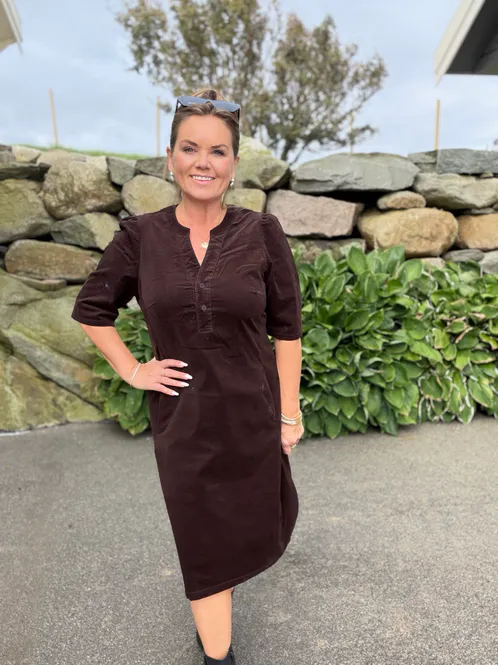 Hovedbilde Olana Dress – Mole 🤎